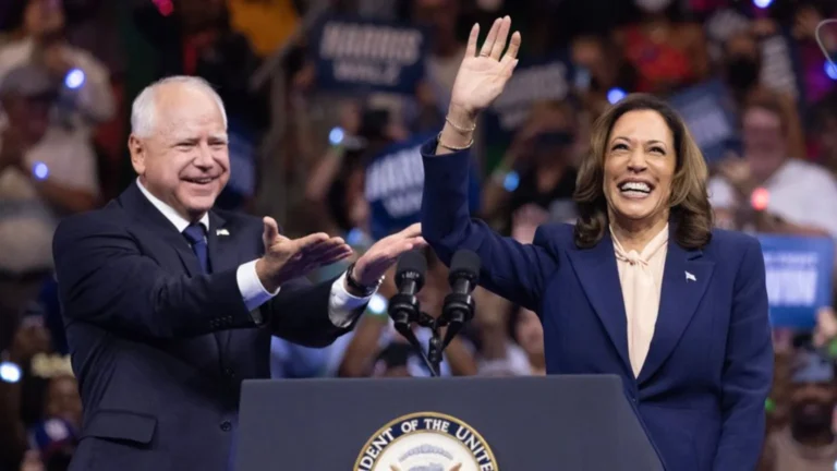 Capres Kamala Harris Pilih Tim Walz jadi Calon Wakil Presiden di Pilpres AS