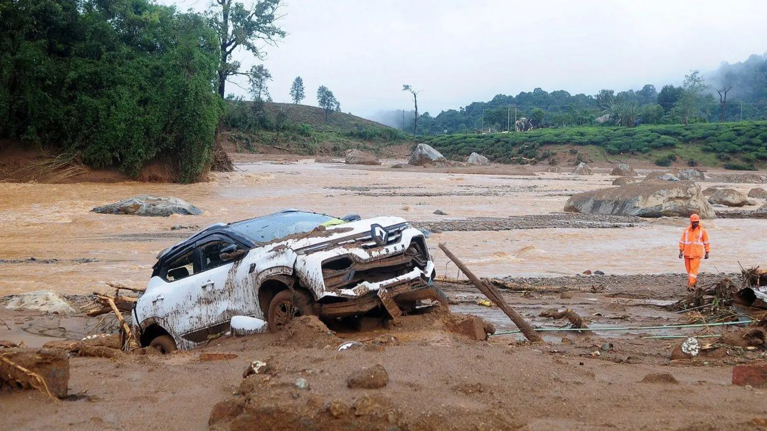 Foto : Banjir dan Longsor Hancurkan Kerala India, 166 Tewas dan 192 Hilang