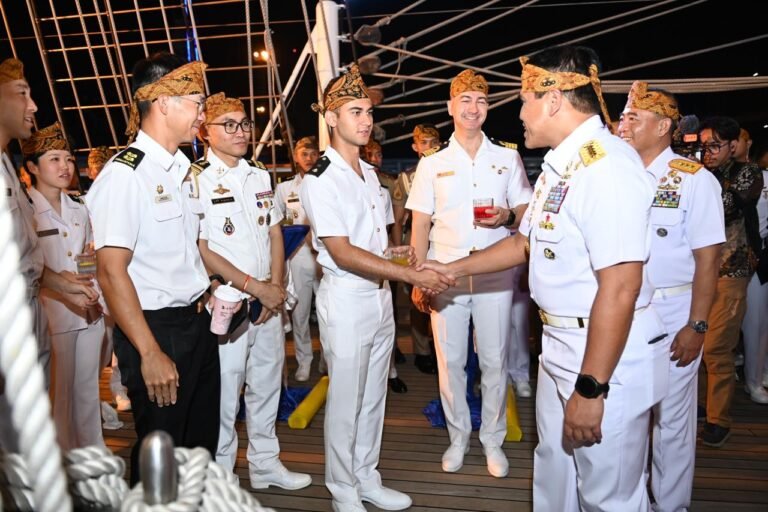 Pererat Hubungan Diplomasi, KRI Bima Suci Angkut Para Kadet Negara Sahabat