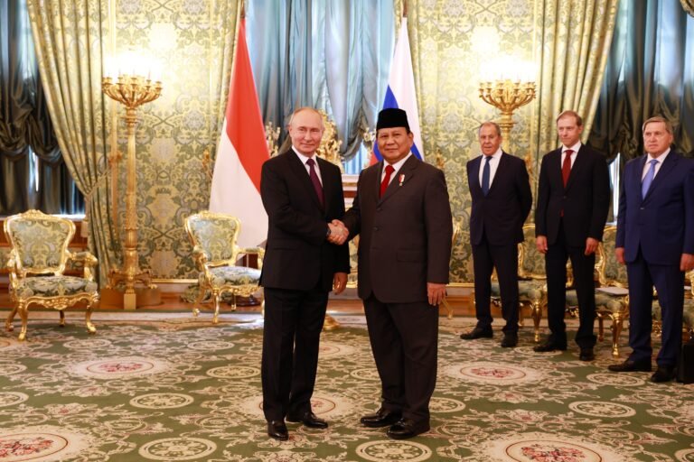 Menhan Prabowo dan Putin Bahas Kerja Sama Strategis Indonesia-Russia di Kremlin