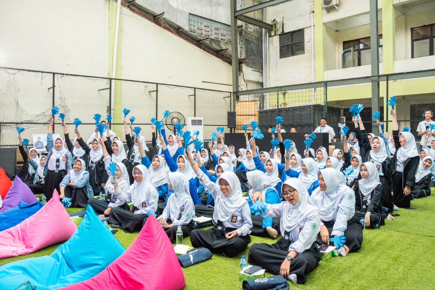 Pelindo Mengajar : Membangun Generasi Pemimpin Masa Depan Melalui Edukasi dan Kepedulian Lingkungan