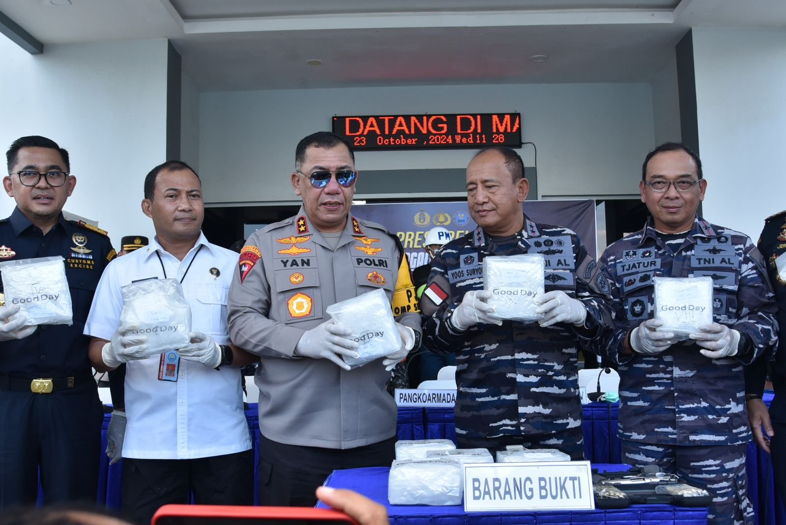 TNI AL Gagalkan Penyelundupan 10 Kg Sabu di Perairan Karimun