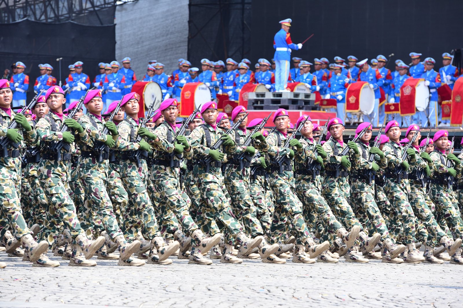 Gladi Kotor HUT TNI ke-79, Korps Marinir Kerahkan Seluruh Kekuatan