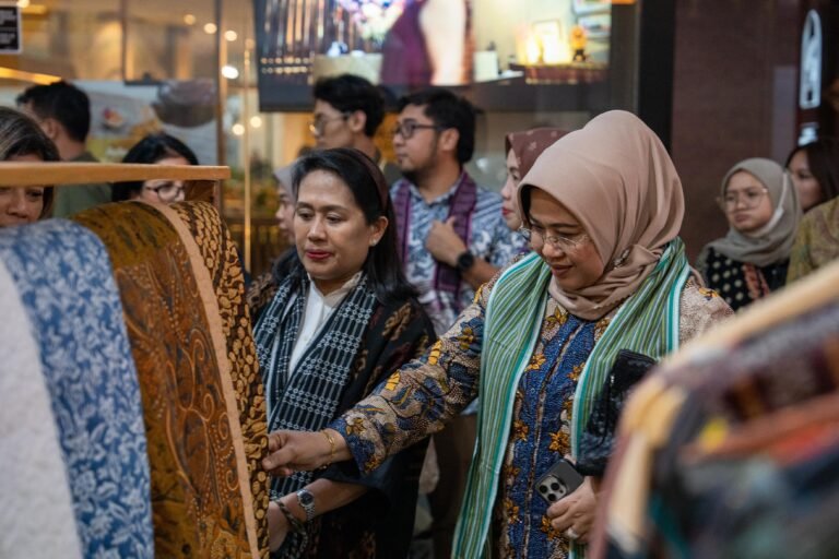 BerKRIYAsi: Bazar UMKM yang Angkat Kerajinan Nusantara ke Panggung Nasional