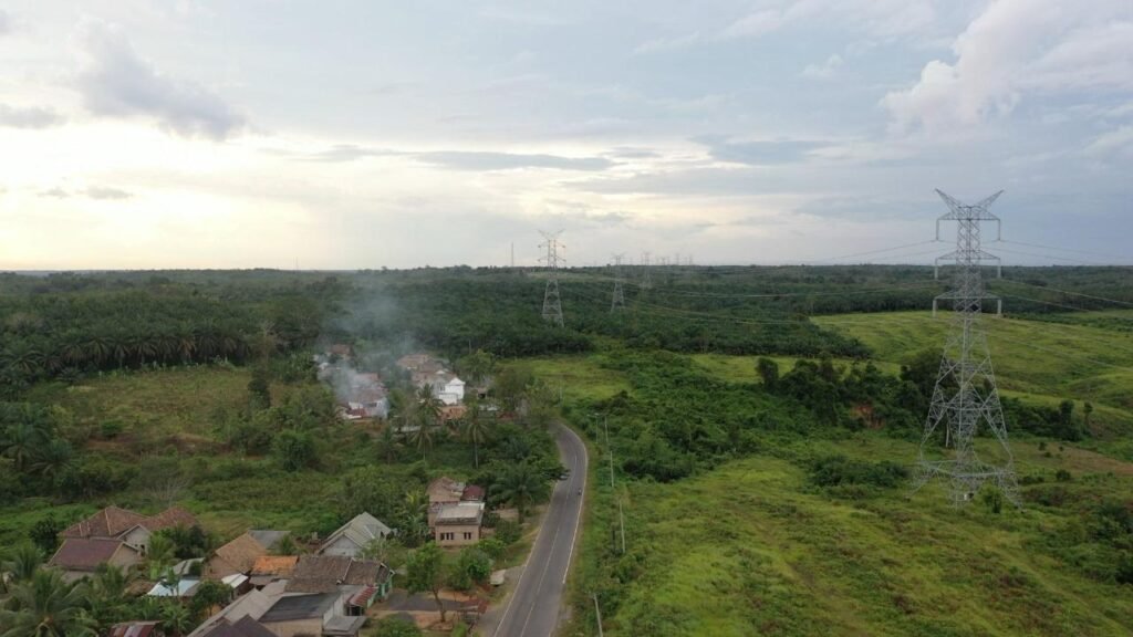 PLN Sukses Operasikan SUTET Muara Enim-Gumawang 275 kV: Dorong Keandalan Tol Listrik Sumatera