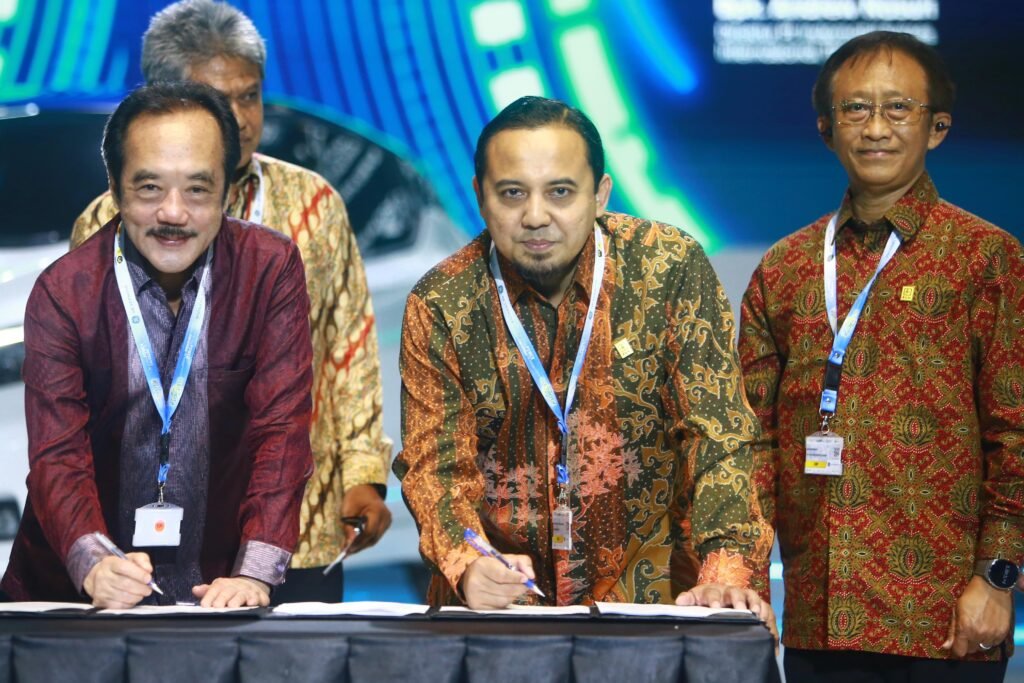 PLN Group Dorong Gaya Hidup Ramah Lingkungan dengan Inovasi Teknologi di ICON NEXT 2024