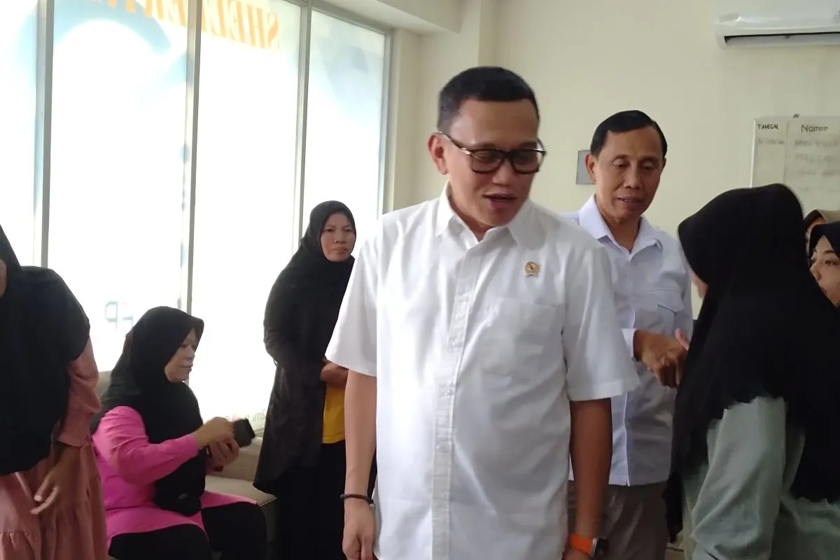 Menteri PPMI Abdul Kadir Karding (ANTARA)