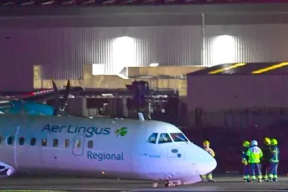Pesawat Aer Lingus Mendarat Darurat di Belfast, 100 Penerbangan Dibatalkan