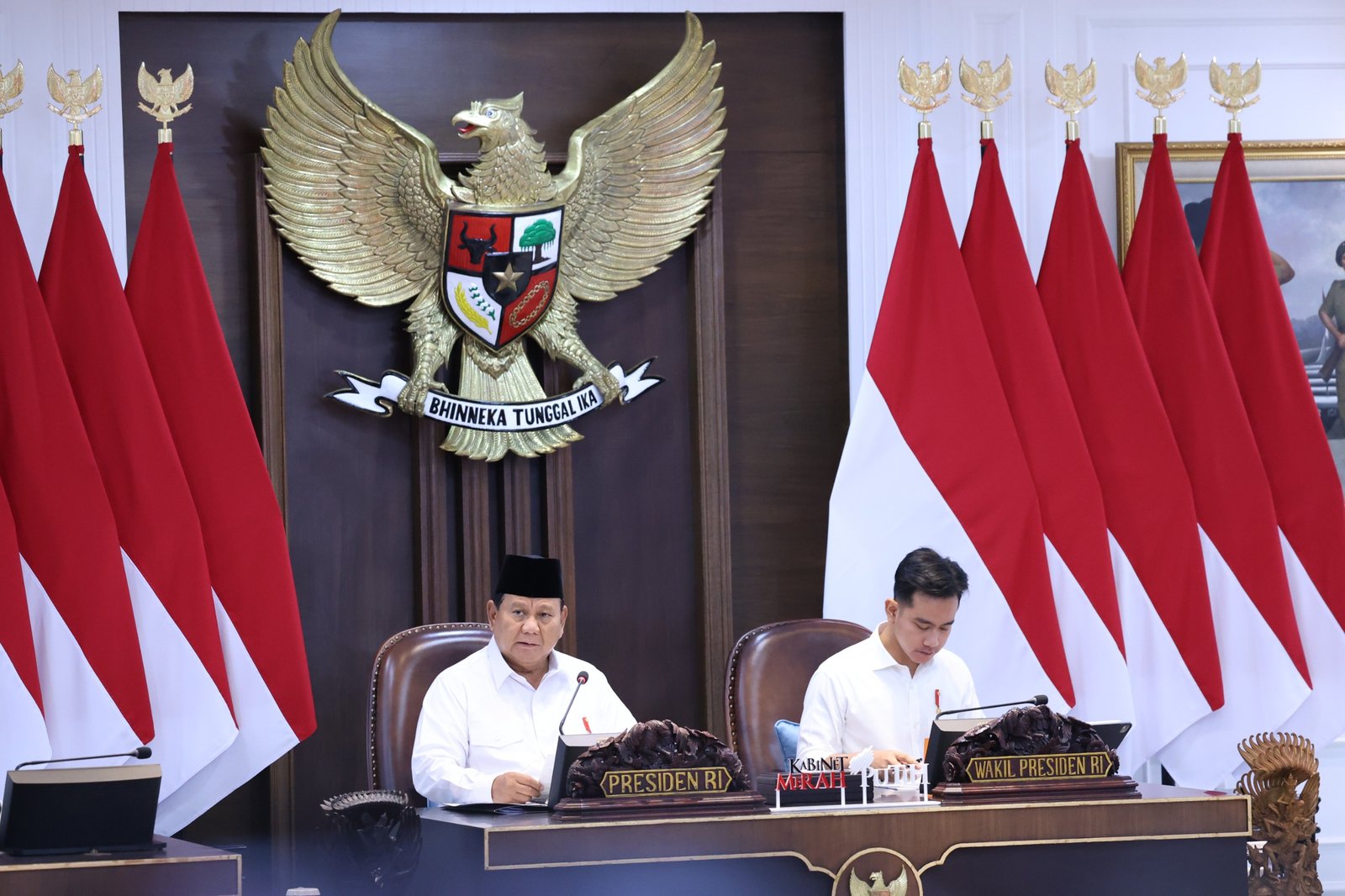 Prabowo Gelar Rapat Bahas Persiapan Natal-Tahun Baru: Pastikan Kenyamanan dan Sukacita Masyarakat