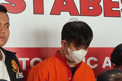 Aguscik Laude (34), Guru Les Musik yang Jadi Tersangka Pencabulan Murid di Palembang