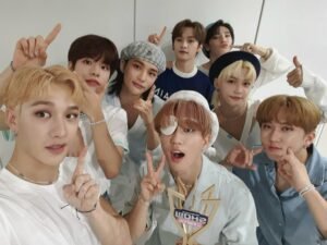 Stray Kids (AllKpop)