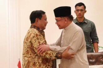 Presiden Prabowo Subianto dan Anwar Ibrahim (Biro Humas Setjen Kemhan)