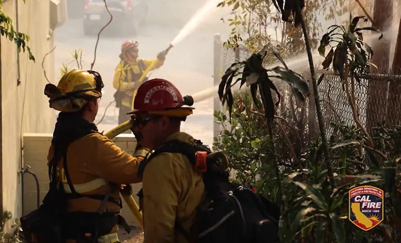 Bantuan Kanada untuk Kebakaran Los Angeles (Cal Fire)