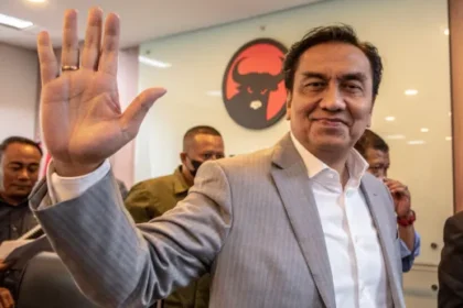 Effendi Simbolon Minta PDIP Evaluasi Kepemimpinan Usai Kasus Hasto