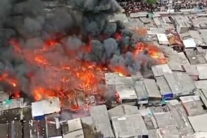 Kebakaran Melanda Pemukiman Padat Penduduk di Kemayoran Gempol, Jakarta Pusat