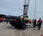 Pengangkatan Mobil Brigjen yang Nyemplung ke Laut (Dok. Istimewa)