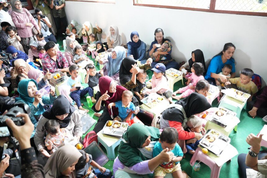 Program Makan Bergizi (MBG): Strategi Cerdas Atasi Stunting dan Wujudkan Generasi Emas 2045 2 Program Makan Bergizi (MBG): Strategi Cerdas Atasi Stunting dan Wujudkan Generasi Emas 2045