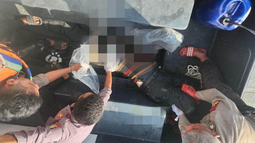 Mayat Lelaki Diduga Purnawirawan TNI Ditemukan Mengambang di Perairan Marunda 2 Mayat lelaki diduga purn. TNI mengambang di perairan Marunda pada Jumat (10/1) (Dok. Istimewa)