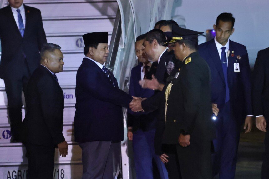 Presiden Prabowo Tiba di KL, Hadiri Undangan Yang Dipertuan Agong Raja Malaysia