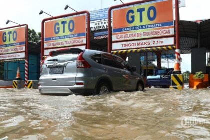 Banjir Terjang Beberapa Ruas Tol di Kawasan Jabodetabek