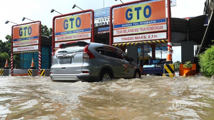 Banjir Terjang Beberapa Ruas Tol di Kawasan Jabodetabek