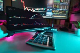 Rupiah Pimpin Pelemahan Mata Uang Kawasan, Analis: Akibat Sentimen Hawkish The Fed