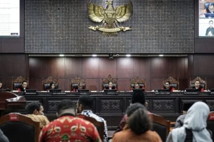 Sidang Pleno MK (ANTARA)