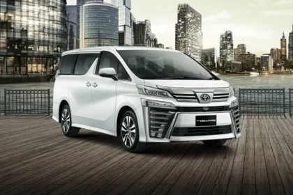 Ilustrasi Toyota Vellfire (Oto)
