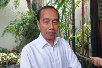 Jokowi Komentari Instruksi Megawati Soal Kader Banteng Dilarang Ikut Retreat