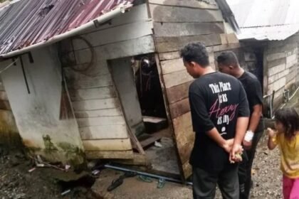 Rumah Rusak Akibat Erosi di Aceh Barat (ANTARA)
