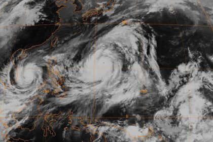 Topan Tip, salah satu badai terbesar di dunia (Wikimedia Commons)