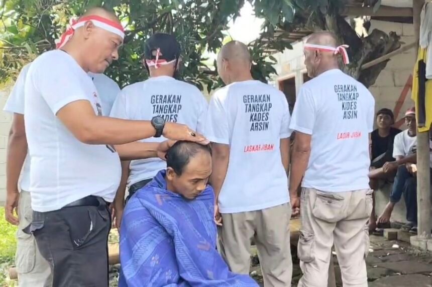 Kades Kohod Ditahan, Warga Pesta Kembang Api dan Aksi Cukur Botak