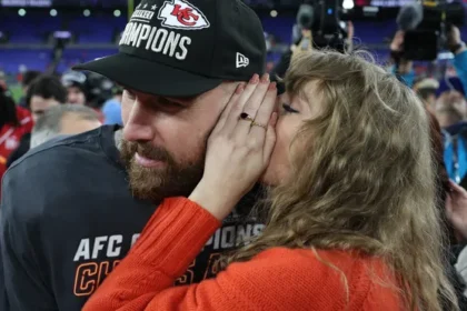 Taylor Swift dan Travis Kelce (USA Today)