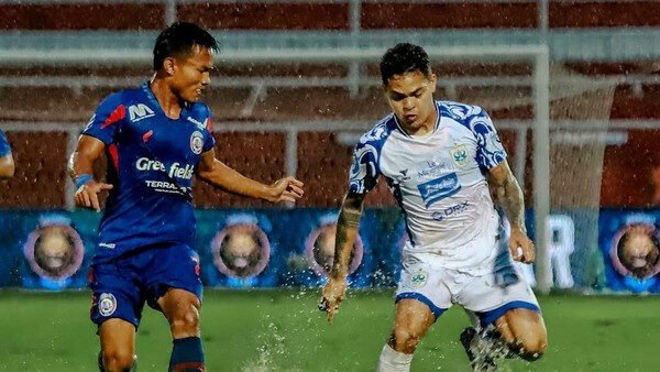 Arema FC va PSIS Semarang