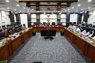 BAM DPR Tekankan Kejelasan Status Tenaga Honorer, Dorong Tindakan Pemerintah