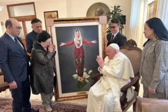 Presiden Kelima RI Megawati Soekarnoputri saat bertemu Paus Fransiskus (ANTARA)