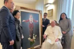 Lukisan Bunda Maria Berkebaya, hadiah dari Megawati Soekarnoputri untuk Paus Fransiskus (ANTARA)