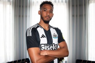 Lloyd Kelly saat bergabung dengan Newcastle. (Dok. Newcastleunited)