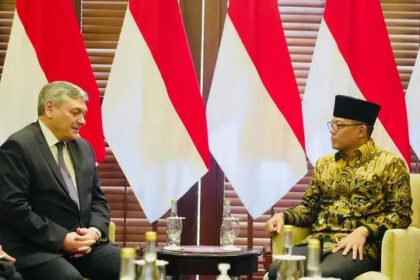 Menteri Luar Negeri RI Sugiono dan Deputi Menlu Rusia Andrey Rudenko di Kantor Kemlu RI (Dok. Kemlu RI)