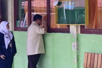 Momen Presiden Prabowo Cek Pelaksanaan Makan Bergizi Gratis di Sekolah, Intip dari Jendela Tanpa Ganggu Jam Belajar (Dok. Istimewa)