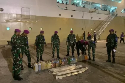 TNI AL Gagalkan Penyulundupan 1.400 Liter Miras Ilegal di Ambon