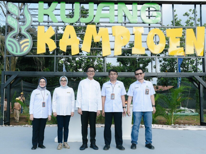 Wamen BUMN Aminuddin mengunjungi Pupuk Kujang untuk pastikan ketersediaan pupuk dan resmikan kebun riset "Kujang Kampioen" (Dok. Istimewa)