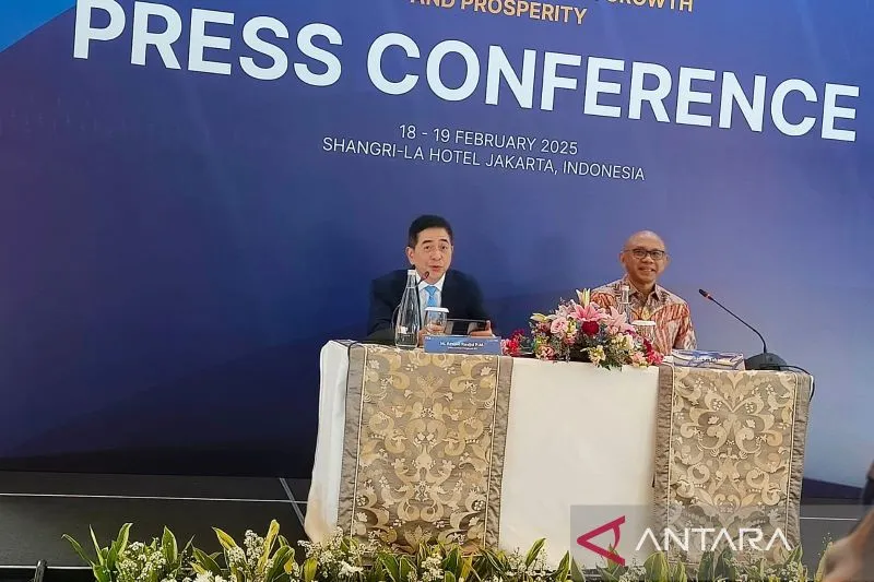 Ketua Dewan Pengawas IBC Arsjad Rasjid (kiri) dan COO IBC William Sabandar (kanan) dalam konferensi pers penyelenggaraan IES 2025 (ANTARA)