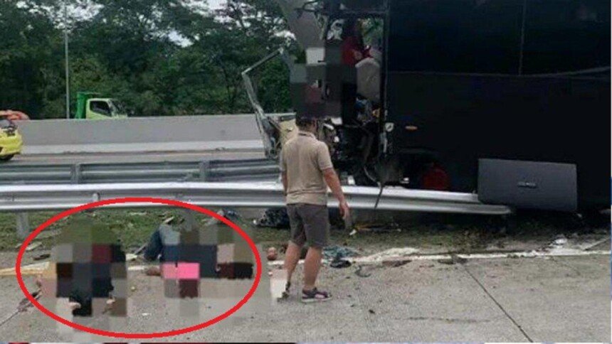 Tragis, Bus Brimob Tabrak Pembatas Tol di Pasuruan Sopir Meninggal