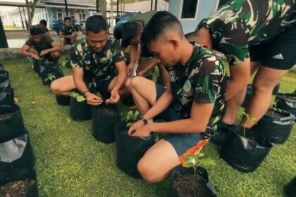 Dukung Ketahanan Pangan Nasional, Skadik 404 Lanud Adi Soemarmo Tanam Bibit Cabai