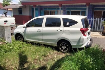 Viral! Pemilik Rumah Curhat Mobil Parkir Sembarangan Hingga Ganggu Aktivitas