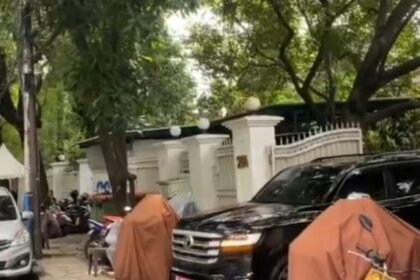 Pasca Hasto Ditahan KPK, Petinggi PDIP Merapat ke Rumah Megawati