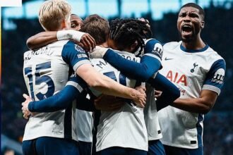 Vicario Bersinar, Tottenham Paksa MU Turun Tangga Klasemen
