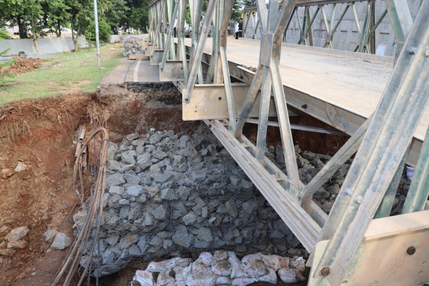 BNPB Bangun Jembatan Darurat di Bogor dan Bekasi Pascabanjir 3 BNPB Bangun Jembatan Darurat di Bogor dan Bekasi Pascabanjir