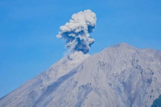Gunung Semeru erupsi (Dok. Istimewa)